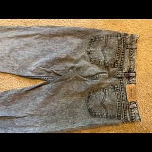 80’ Vintage Levi’s - Men’s 33’ 34”